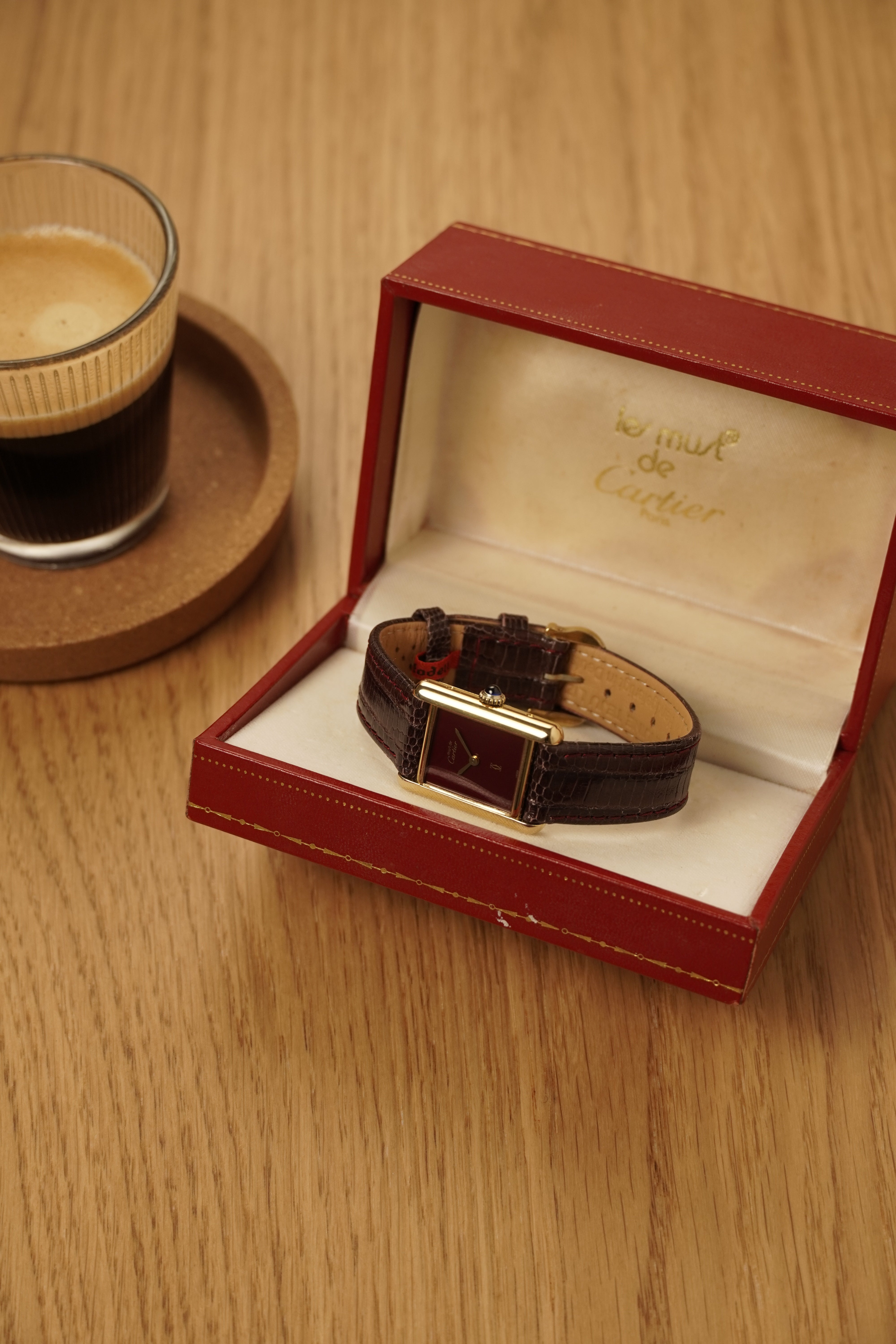 Must de Cartier Tank Burgundy Glossy SM